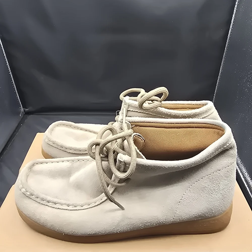 Chukka Boots in Soft Beige Suede‎